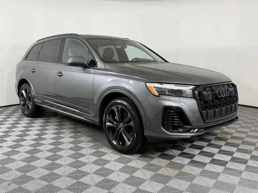 2025 Audi Q7 55 Premium Plus