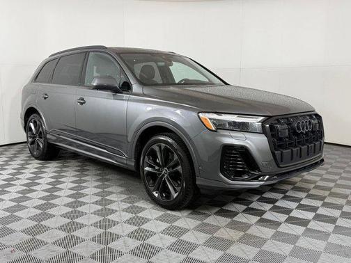 2025 Audi Q7 55 Premium Plus