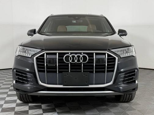 2023 Audi Q7 55 Premium