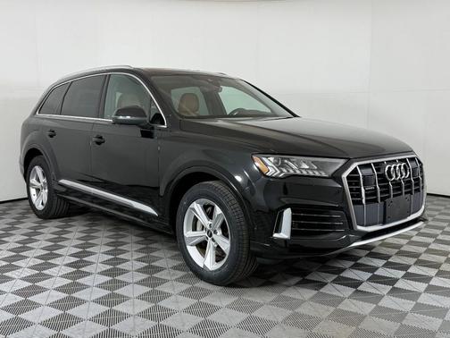 2023 Audi Q7 55 Premium