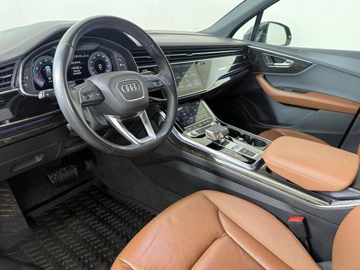 2023 Audi Q7 55 Premium