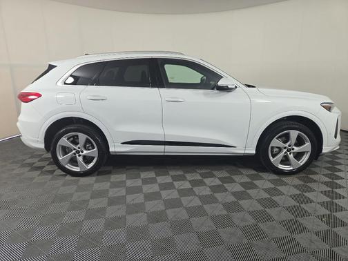 2025 Audi Q5 Premium Plus TFSI quattro S tronic
