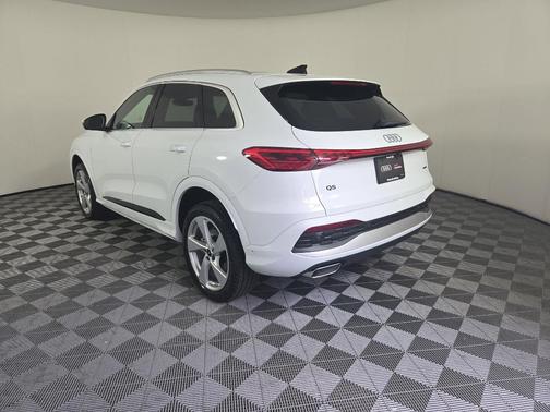 2025 Audi Q5 Premium Plus TFSI quattro S tronic