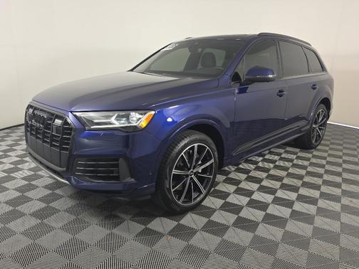 2022 Audi Q7 55 Premium Plus