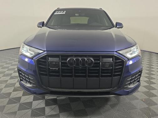 2022 Audi Q7 55 Premium Plus