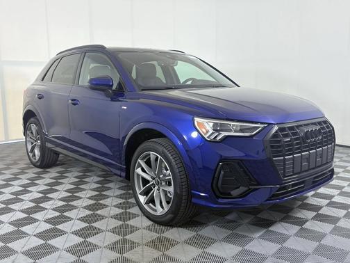 2025 Audi Q3 Premium 45 TFSI S line quattro Tiptronic