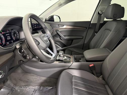 2023 Audi Q5 45 S line Premium Plus