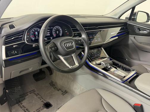 Florett Silver Metallic 2022 Audi Q7 55 Prestige