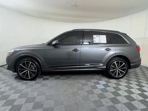 2025 Audi Q7 45 Premium Plus
