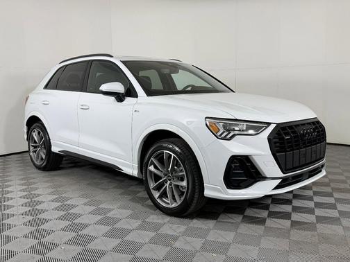 2025 Audi Q3 Premium 45 TFSI S line quattro Tiptronic