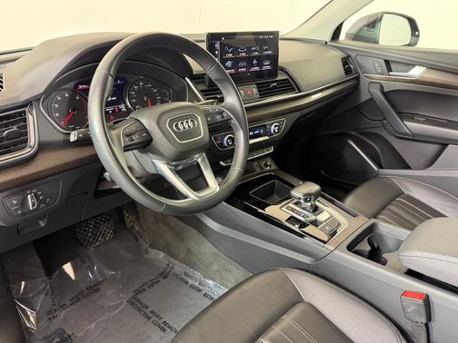 2023 Audi Q5 40 Premium