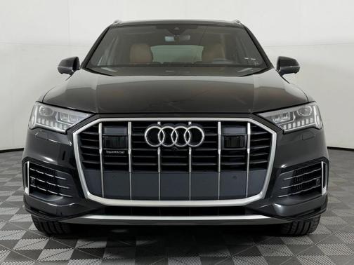 Mythos Black Metallic 2023 Audi Q7 55 Prestige
