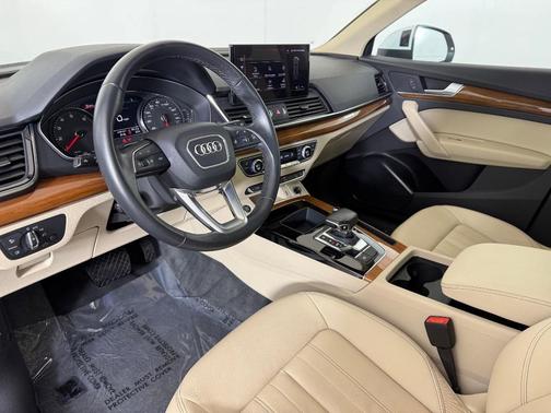 2023 Audi Q5 40 Premium