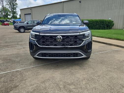 2025 Volkswagen Atlas Cross Sport 2.0T SE