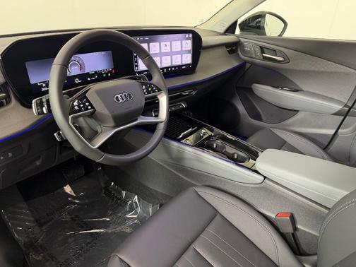 Glacier White Metallic 2026 Audi Q3 TFSI quattro S tronic