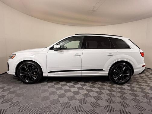 2026 Audi Q7 55 Premium Plus