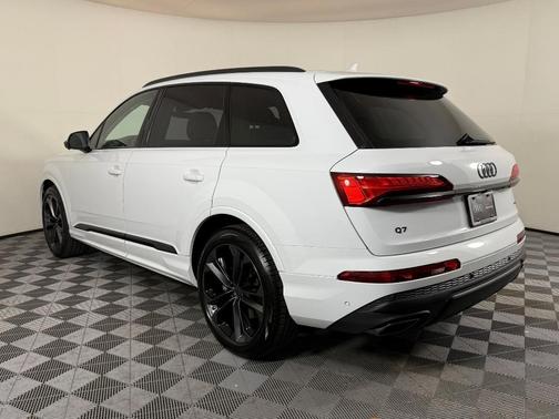 2026 Audi Q7 55 Premium Plus