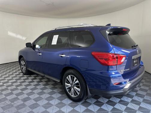 2019 Nissan Pathfinder SL