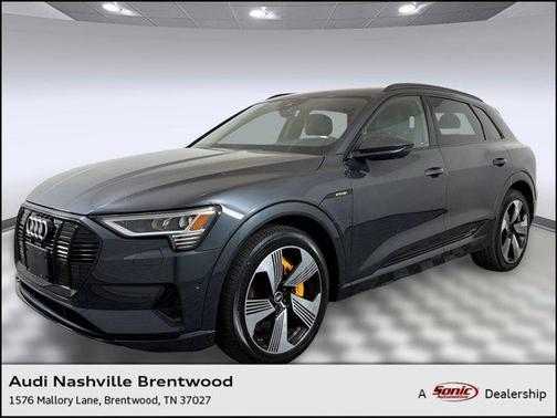 2022 Audi e-tron Premium Plus