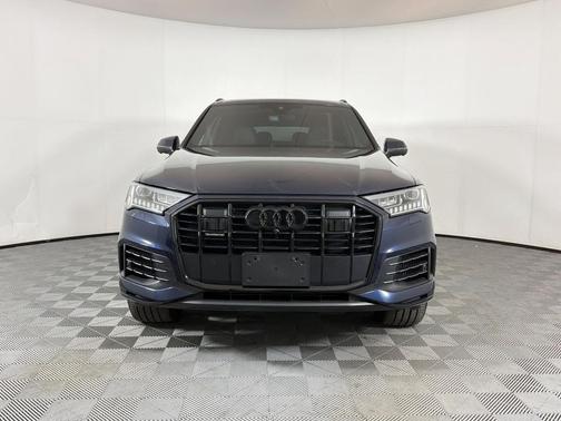 Waitomo Blue Metallic 2023 Audi Q7 55 Premium Plus