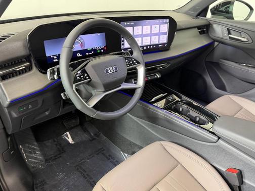 Mythos Black Metallic 2026 Audi Q3 TFSI quattro S tronic