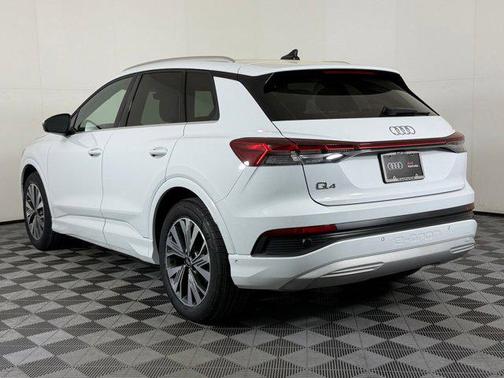 Glacier White Metallic 2023 Audi Q4 e-tron Premium Plus 40 RWD