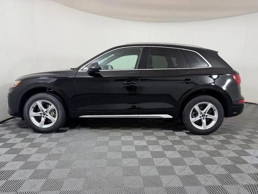Brilliant Black 2023 Audi Q5 40 Premium