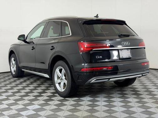 Brilliant Black 2023 Audi Q5 40 Premium