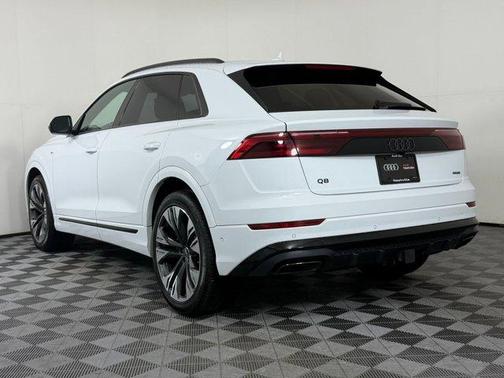 Glacier White Metallic 2026 Audi Q8 55 Premium Plus