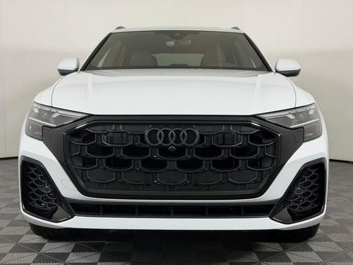 Glacier White Metallic 2026 Audi Q8 55 Premium Plus
