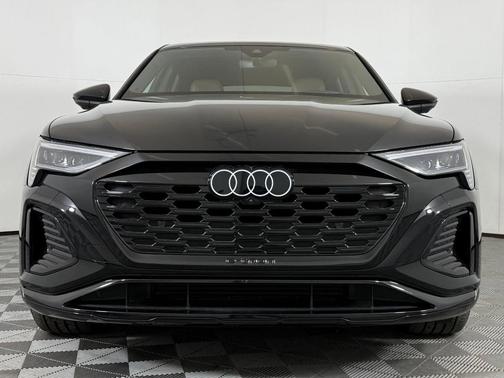 2024 Audi Q8 e-tron Prestige