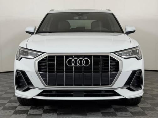 Glacier White Metallic 2024 Audi Q3 45 S line Premium Plus
