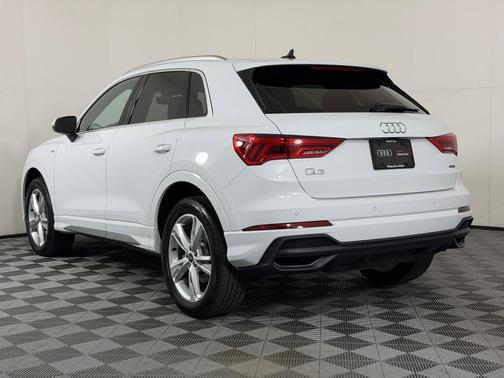 Glacier White Metallic 2024 Audi Q3 45 S line Premium Plus