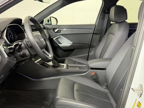 Glacier White Metallic 2024 Audi Q3 45 S line Premium Plus