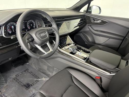 2026 Audi Q7 55 Premium Plus