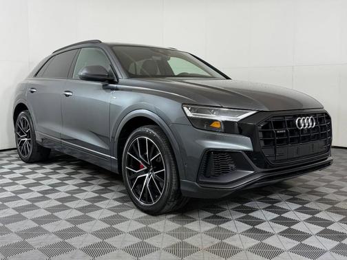 Daytona Gray Pearl Effect 2020 Audi Q8 55 Premium Plus