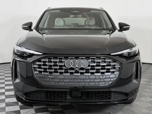 2025 Audi Q5 Premium TFSI quattro S tronic