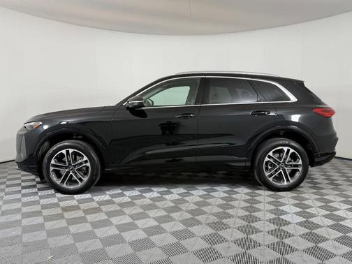 2025 Audi Q5 Premium TFSI quattro S tronic