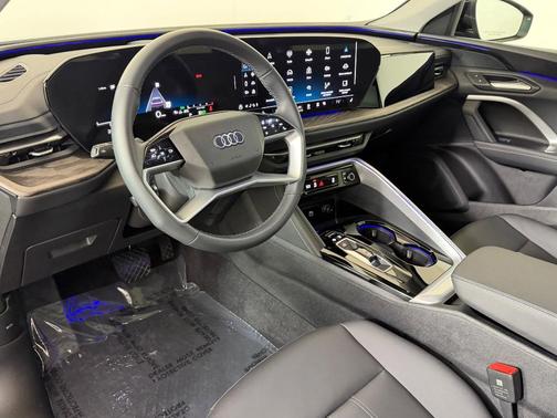 Mythos Black Metallic 2025 Audi Q5 Premium TFSI quattro S tronic