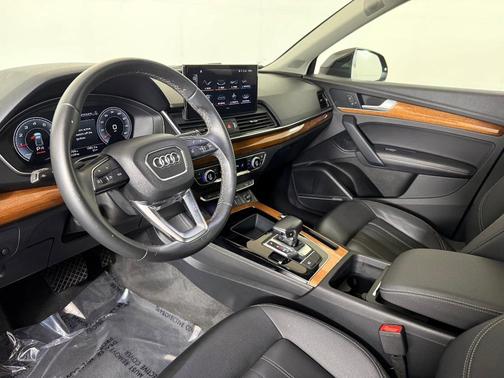 2022 Audi Q5 45 S line Premium Plus