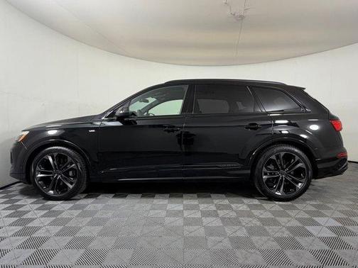 Mythos Black Metallic 2026 Audi Q7 55 Prestige