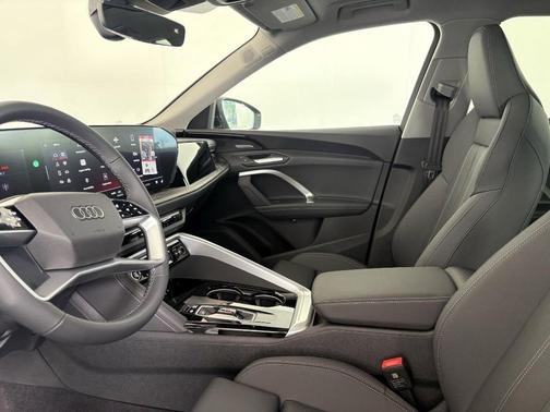 2025 Audi Q5 Premium Plus TFSI quattro S tronic
