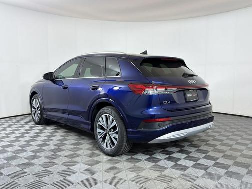 Navarra Blue Metallic 2023 Audi Q4 e-tron Premium Plus 40 RWD
