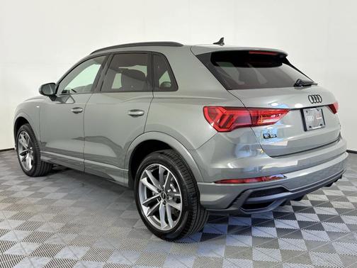 2025 Audi Q3 Premium 45 TFSI S line quattro Tiptronic