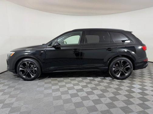 0E0E 2026 Audi Q7 55 Prestige