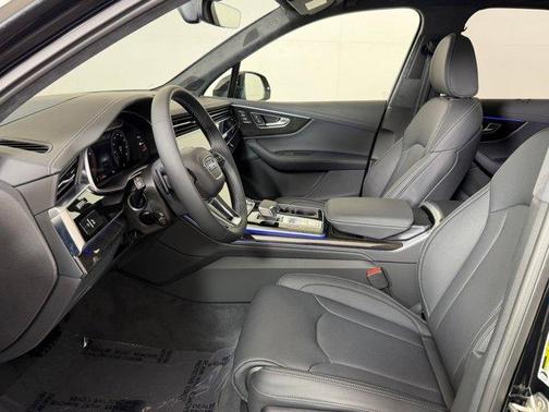 0E0E 2026 Audi Q7 55 Prestige
