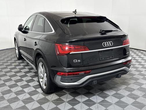 2022 Audi Q5 45 S line Premium Plus