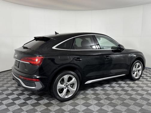 2022 Audi Q5 45 S line Premium Plus