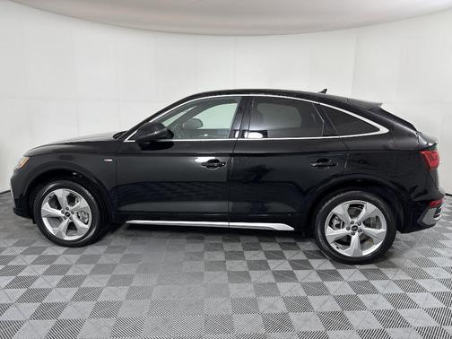 2022 Audi Q5 45 S line Premium Plus