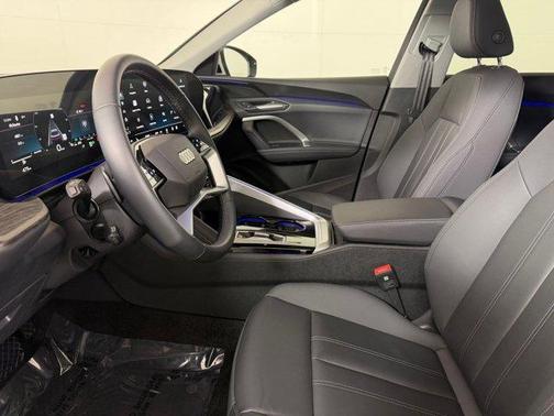 2025 Audi Q5 Premium TFSI quattro S tronic